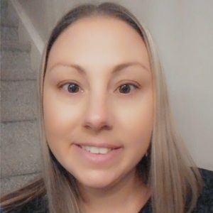 Meet your Posher, Alicia